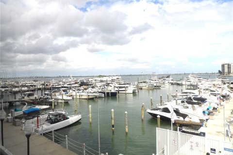 Купить кондоминиум в Майами, Флорида 1 спальня, 79.9м2, № 2005479 - фото 24