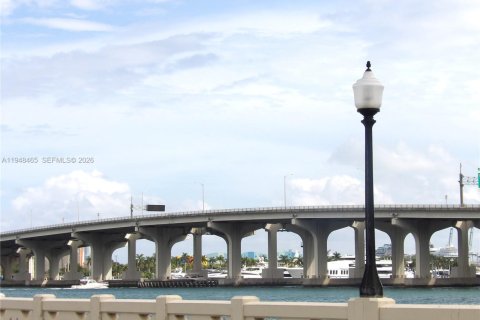 Купить кондоминиум в Майами, Флорида 1 спальня, 79.9м2, № 2005479 - фото 26