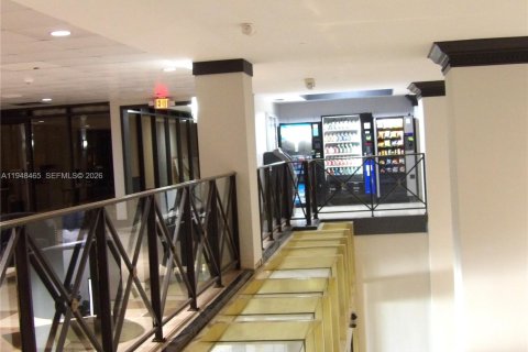 Купить кондоминиум в Майами, Флорида 1 спальня, 79.9м2, № 2005479 - фото 18