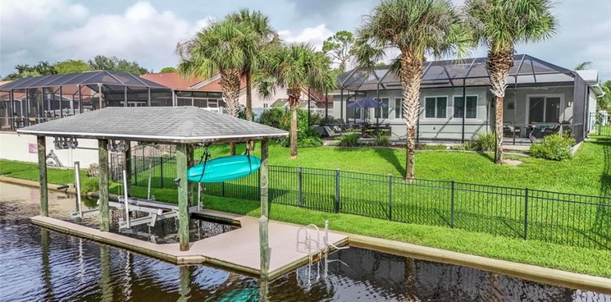 Villa ou maison à Palm Coast, Floride 3 chambres, 145.86 m2 № 2437124