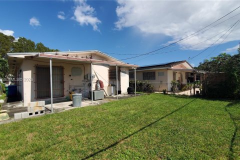 Купить виллу или дом в Майами, Флорида 3 спальни, 119.38м2, № 1996108 - фото 11