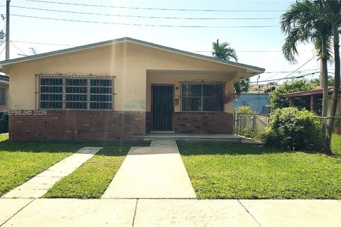 Дом в Майами, Флорида 3 спальни, 119.38м2 № 1996108