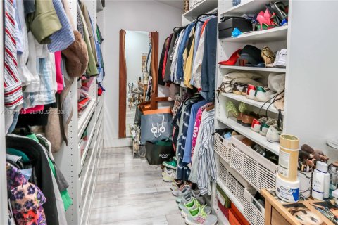 Купить виллу или дом в Холливуд, Флорида 3 спальни, 115.57м2, № 2043693 - фото 19