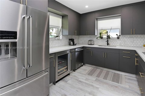 Купить виллу или дом в Холливуд, Флорида 3 спальни, 115.57м2, № 2043693 - фото 6