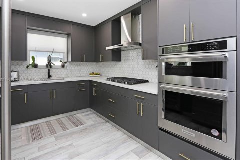 Купить виллу или дом в Холливуд, Флорида 3 спальни, 115.57м2, № 2043693 - фото 3