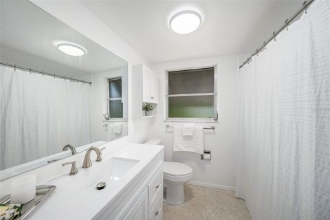 House in Clearwater, Florida 2 bedrooms, 136.47 sq.m. № 1885141 - photo 23
