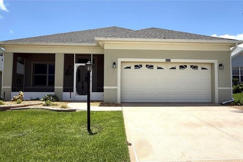 House in Leesburg, Florida 2 bedrooms, 173.54 sq.m. № 2107583
