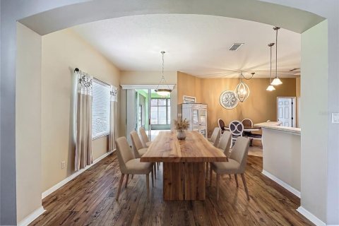 Villa ou maison à vendre à Leesburg, Floride: 2 chambres, 173.54 m2 № 2107583 - photo 4
