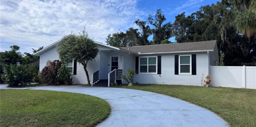 Villa ou maison à New Port Richey, Floride 2 chambres, 131.92 m2 № 2395838