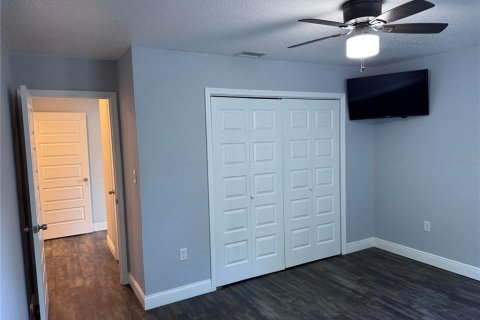 Villa ou maison à vendre à New Port Richey, Floride: 2 chambres, 131.92 m2 № 2395838 - photo 15