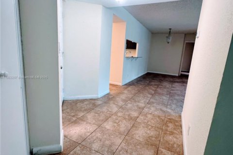 Appartement à louer à Plantation, Floride: 3 chambres, 104.05 m2 № 1976128 - photo 9