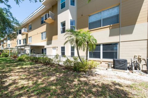 Condo in Clearwater, Florida, 3 bedrooms  № 1657534 - photo 22
