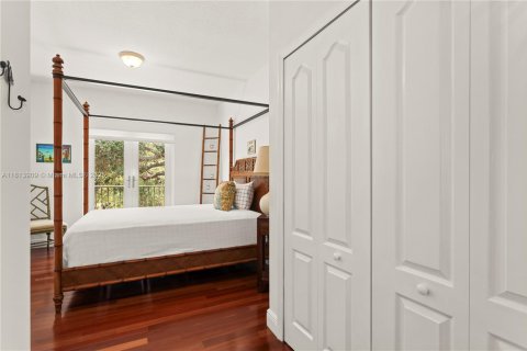 Adosado en venta en Miami, Florida, 3 dormitorios, 197.7 m2 № 1992135 - foto 19