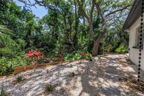 House in Largo, Florida 2 bedrooms, 97.08 sq.m. № 2123289 - photo 18