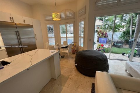Снять в аренду виллу или дом в Форт-Лодердейл, Флорида 5 спален, 225.01м2, № 2066363 - фото 6
