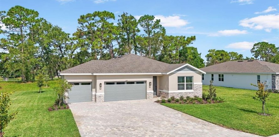 House in Weeki Wachee, Florida 4 bedrooms, 193.33 sq.m. № 2429068