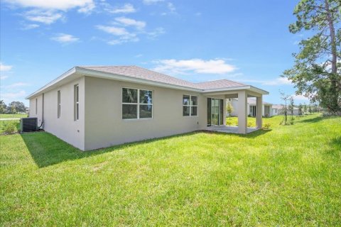 House in Weeki Wachee, Florida 4 bedrooms, 193.33 sq.m. № 2429068 - photo 28