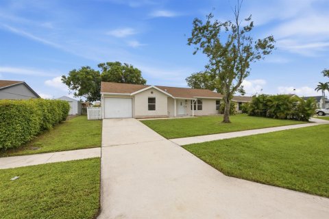 Casa en venta en Boynton Beach, Florida, 2 dormitorios, 113.34 m2 № 2382748 - foto 3