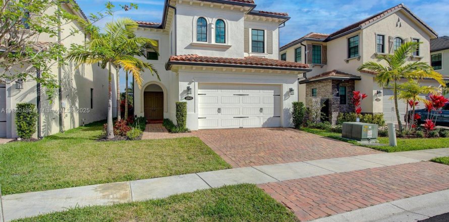 Villa ou maison à Pembroke Pines, Floride 4 chambres, 222.69 m2 № 1886600