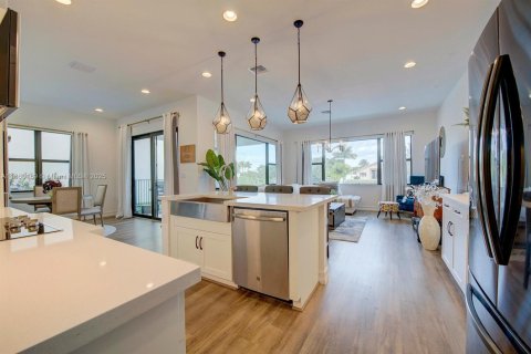 Villa ou maison à louer à Pembroke Pines, Floride: 4 chambres, 222.69 m2 № 1886600 - photo 24