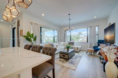 Villa ou maison à louer à Pembroke Pines, Floride: 4 chambres, 222.69 m2 № 1886600 - photo 22