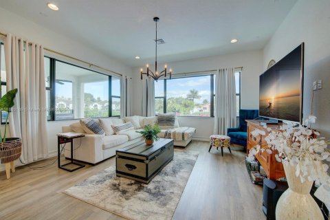 Villa ou maison à louer à Pembroke Pines, Floride: 4 chambres, 222.69 m2 № 1886600 - photo 23