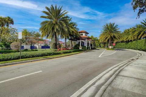 Villa ou maison à louer à Pembroke Pines, Floride: 4 chambres, 222.69 m2 № 1886600 - photo 8