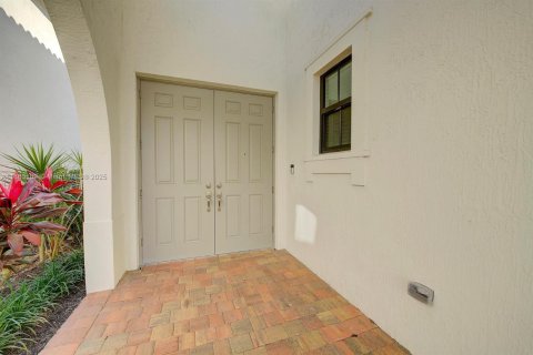 Villa ou maison à louer à Pembroke Pines, Floride: 4 chambres, 222.69 m2 № 1886600 - photo 9