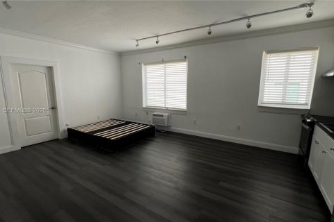 Condominio en alquiler en Miami Beach, Florida, 1 dormitorio № 2026021 - foto 5