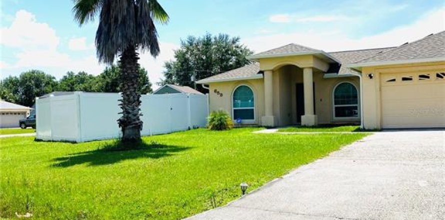 Villa ou maison à Kissimmee, Floride 3 chambres, 112.04 m2 № 1825066