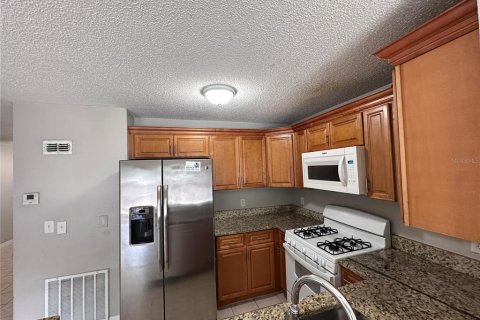 Townhouse in Winter Garden, Florida 3 bedrooms, 112.97 sq.m. № 2377935 - photo 4
