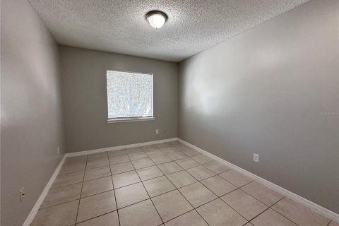 Townhouse in Winter Garden, Florida 3 bedrooms, 112.97 sq.m. № 2377935 - photo 9