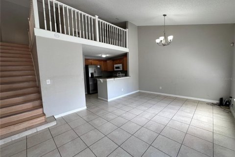 Townhouse in Winter Garden, Florida 3 bedrooms, 112.97 sq.m. № 2377935 - photo 6