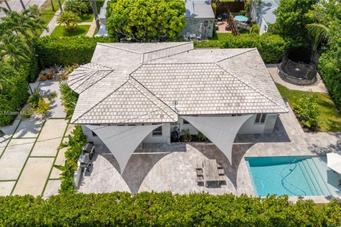 House in Miami, Florida 3 bedrooms, 173.54 sq.m. № 1920552 - photo 27