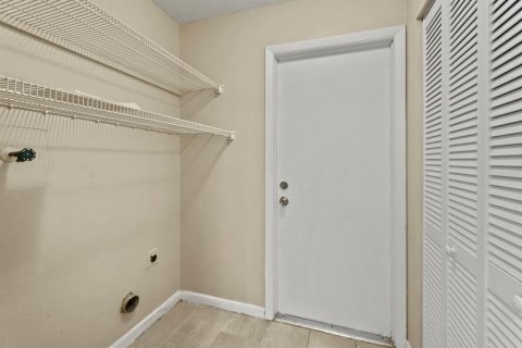 Casa en venta en Deltona, Florida, 3 dormitorios, 130.34 m2 № 2377444 - foto 17
