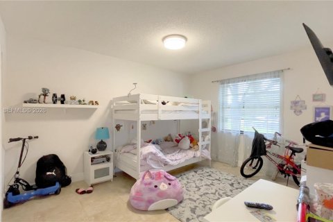 Copropriété à louer à Miami, Floride: 2 chambres, 96.8 m2 № 2323874 - photo 8