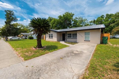 Casa en Zephyrhills, Florida 3 dormitorios, 141.21 m2 № 2100478