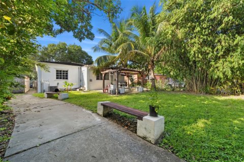 Villa ou maison à vendre à Miami, Floride: 4 chambres, 140.93 m2 № 1932271 - photo 26