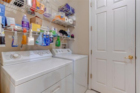 Casa en venta en Orlando, Florida, 4 dormitorios, 195.09 m2 № 1856773 - foto 9