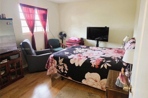 Снять в аренду виллу или дом в Майами, Флорида 4 спальни, 257.06м2, № 1930679 - фото 29