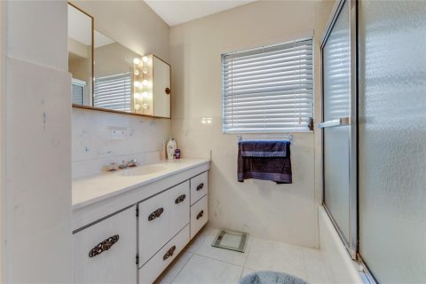 House in New Smyrna Beach, Florida 3 bedrooms, 251.11 sq.m. № 1558983 - photo 27