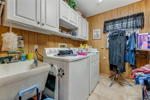House in New Smyrna Beach, Florida 3 bedrooms, 251.11 sq.m. № 1558983 - photo 30