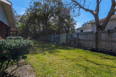 House in New Smyrna Beach, Florida 3 bedrooms, 251.11 sq.m. № 1558983 - photo 7