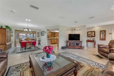 House in New Smyrna Beach, Florida 3 bedrooms, 251.11 sq.m. № 1558983 - photo 9