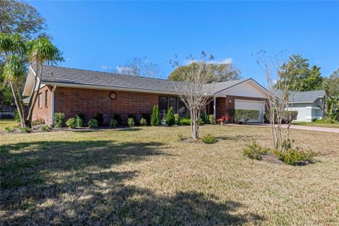 House in New Smyrna Beach, Florida 3 bedrooms, 251.11 sq.m. № 1558983 - photo 5