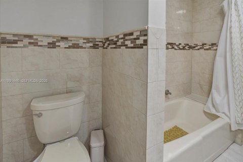 Casa en venta en Wilton Manors, Florida, 3 dormitorios, 186.73 m2 № 2174307 - foto 20