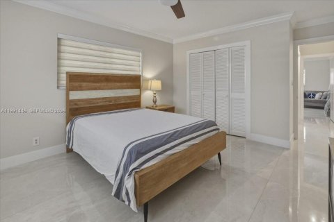 Casa en venta en Wilton Manors, Florida, 3 dormitorios, 186.73 m2 № 2174307 - foto 17