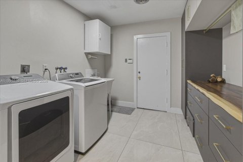 Casa en venta en Wilton Manors, Florida, 3 dormitorios, 186.73 m2 № 2174307 - foto 23