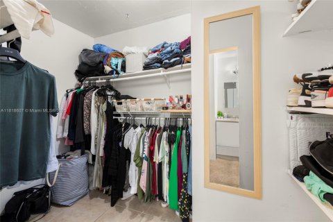Condo in North Miami, Florida, 1 bedroom  № 1776003 - photo 16