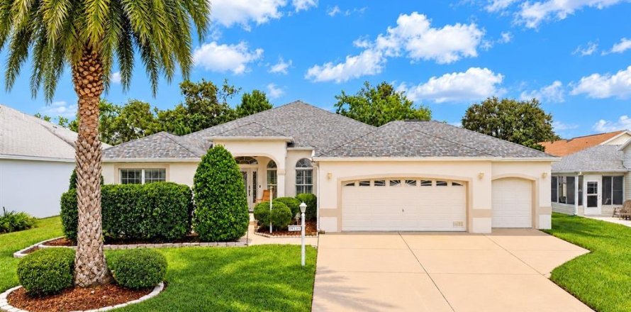 Villa ou maison à The Villages, Floride 3 chambres, 194.35 m2 № 2414900